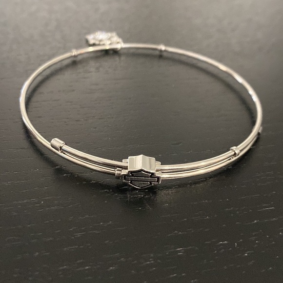 Harley-Davidson Silver Holiday Snowflake Charm Bangle Adjustable Bracelet - Picture 3 of 6